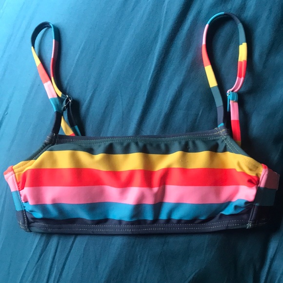 FREE (w/ bundle) Bikini Top xs - Picture 1 of 3